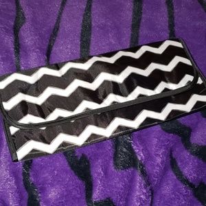 Thirty-One Flat Iron Foldover "Black Chevron"